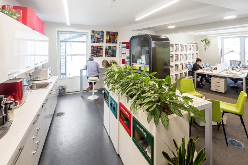 4 Ways to Personalize Your Temporary Office Space