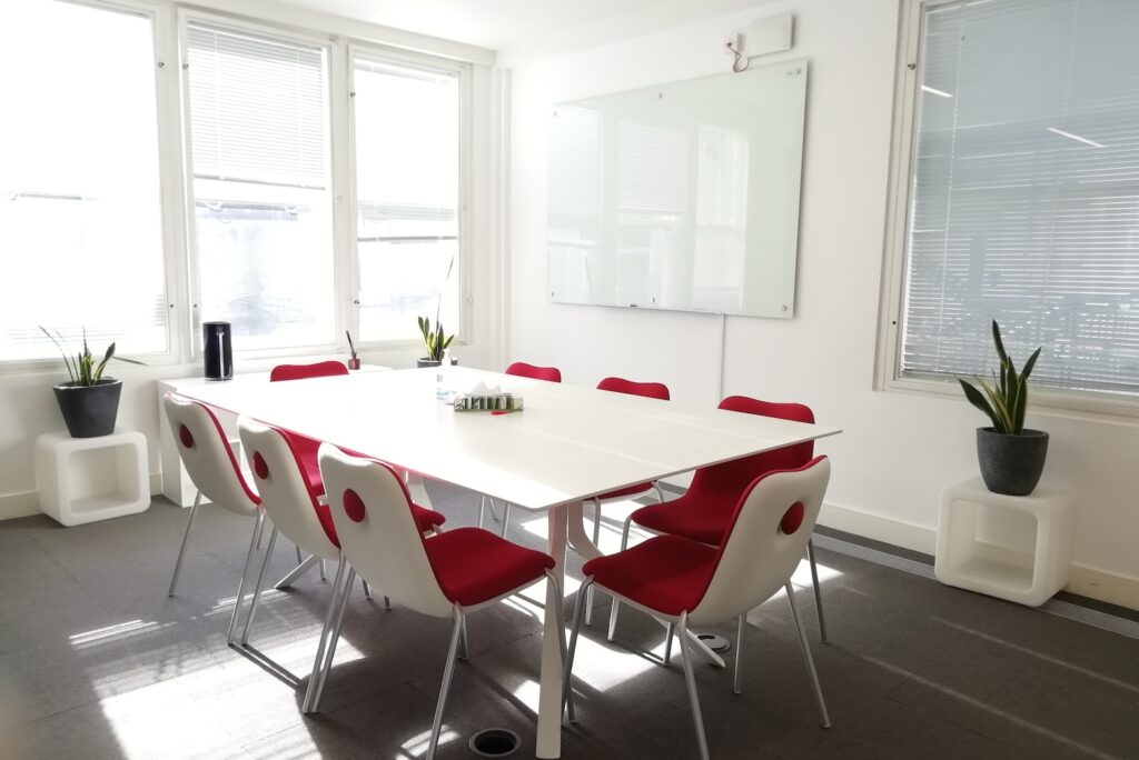 Why Having a Private Executive Office Space Is a Good Solution?