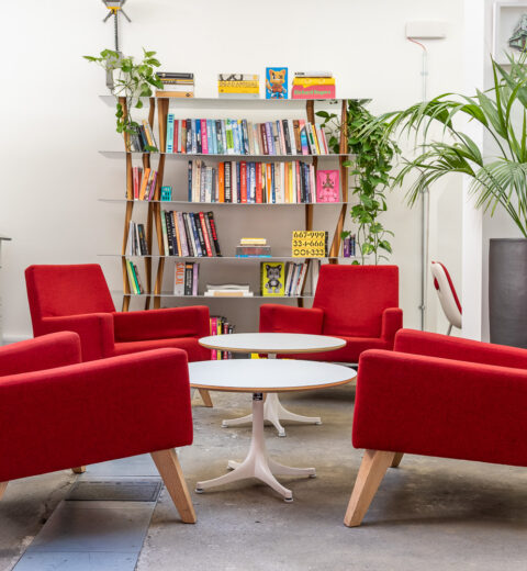 Inventionland – Wacky Office Space