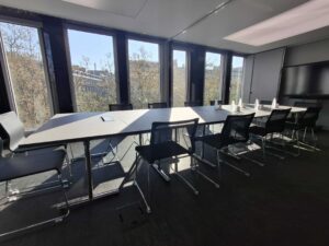 Premium flexible workspace and meeting room in Paris 8 available through eOffice with instant booking