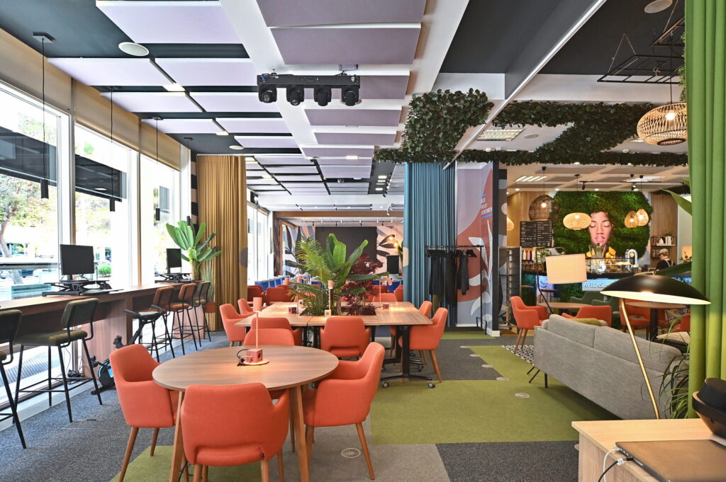 Avila Spaces Parque das Nações combines contemporary design with flexible working areas.